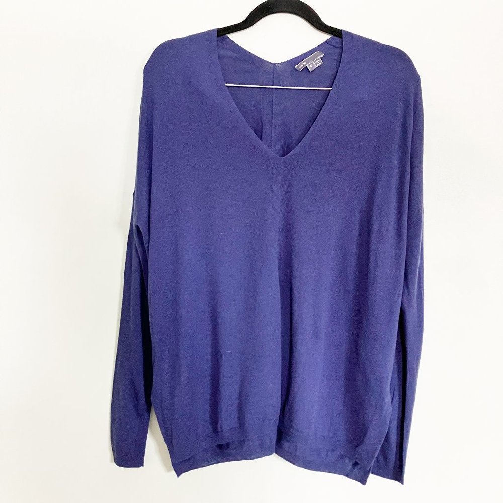 Vince v-neck ligth weigth merino wool sweater size medium